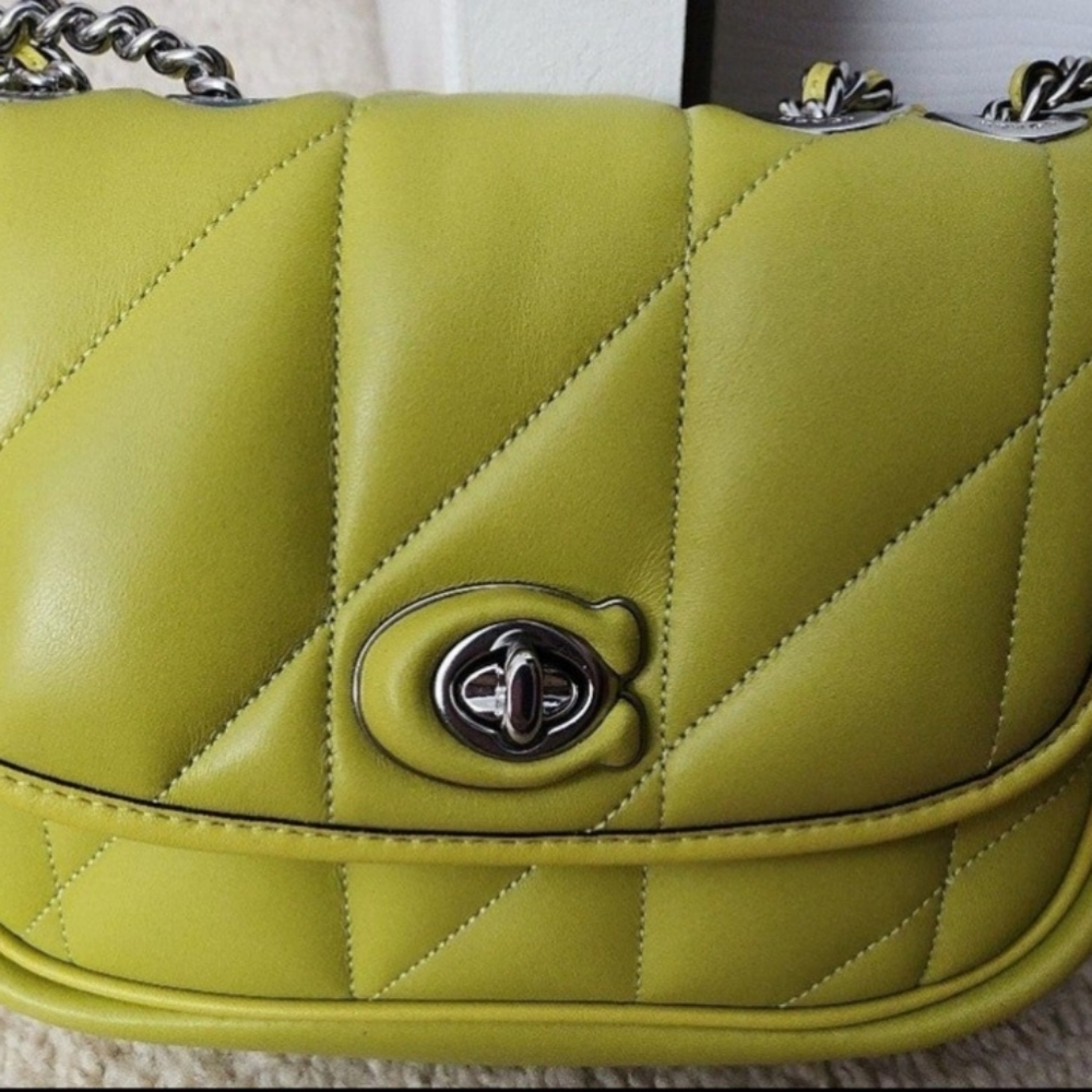 Coach Pillow Madison Lime Green